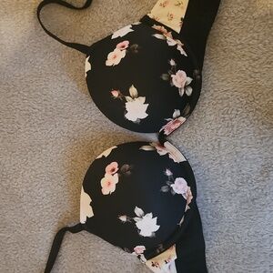 Victorias Secret PINK 32C Pushup Bra